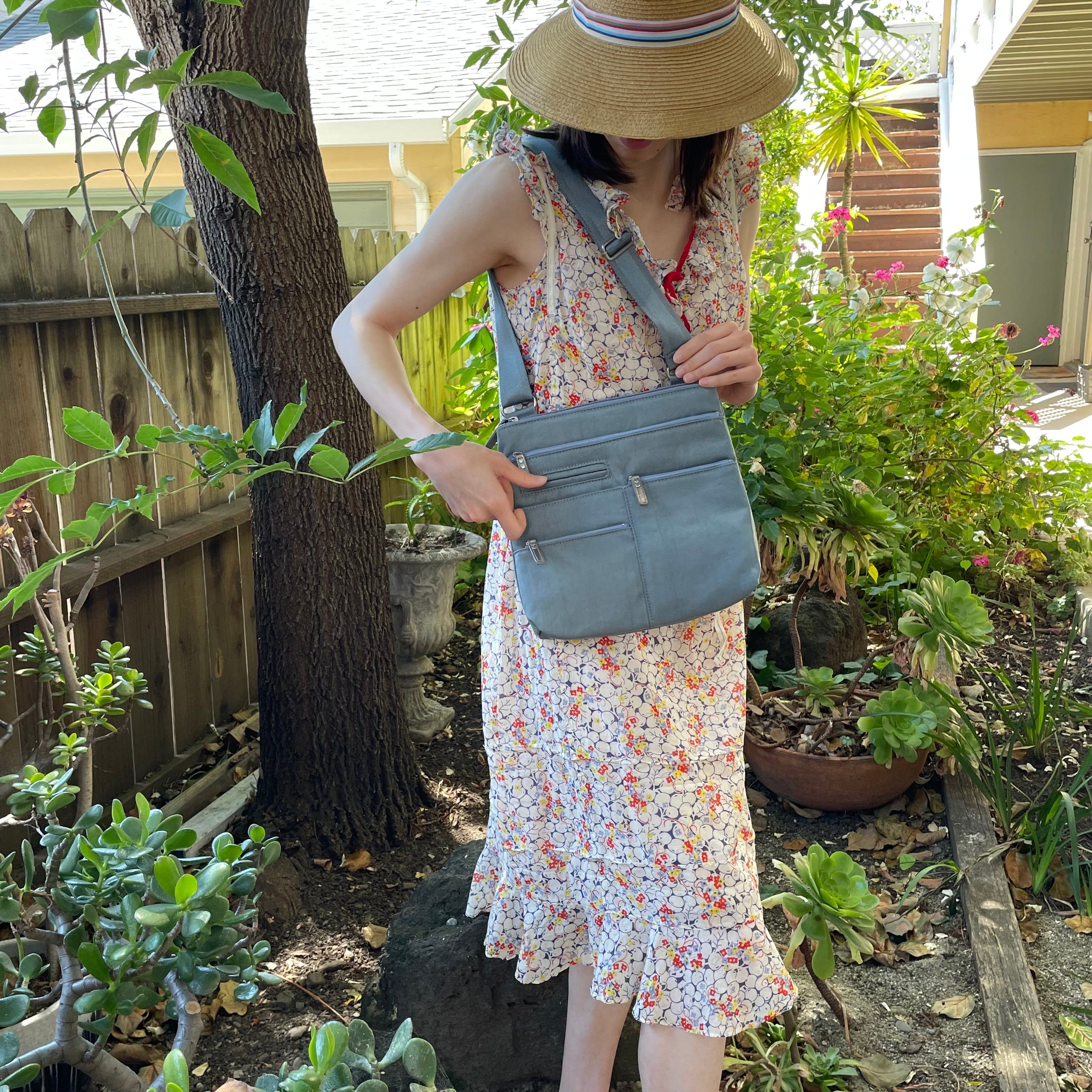 NICO - Mist x Grey | Multi-Pocket Shoulder Bag | Small