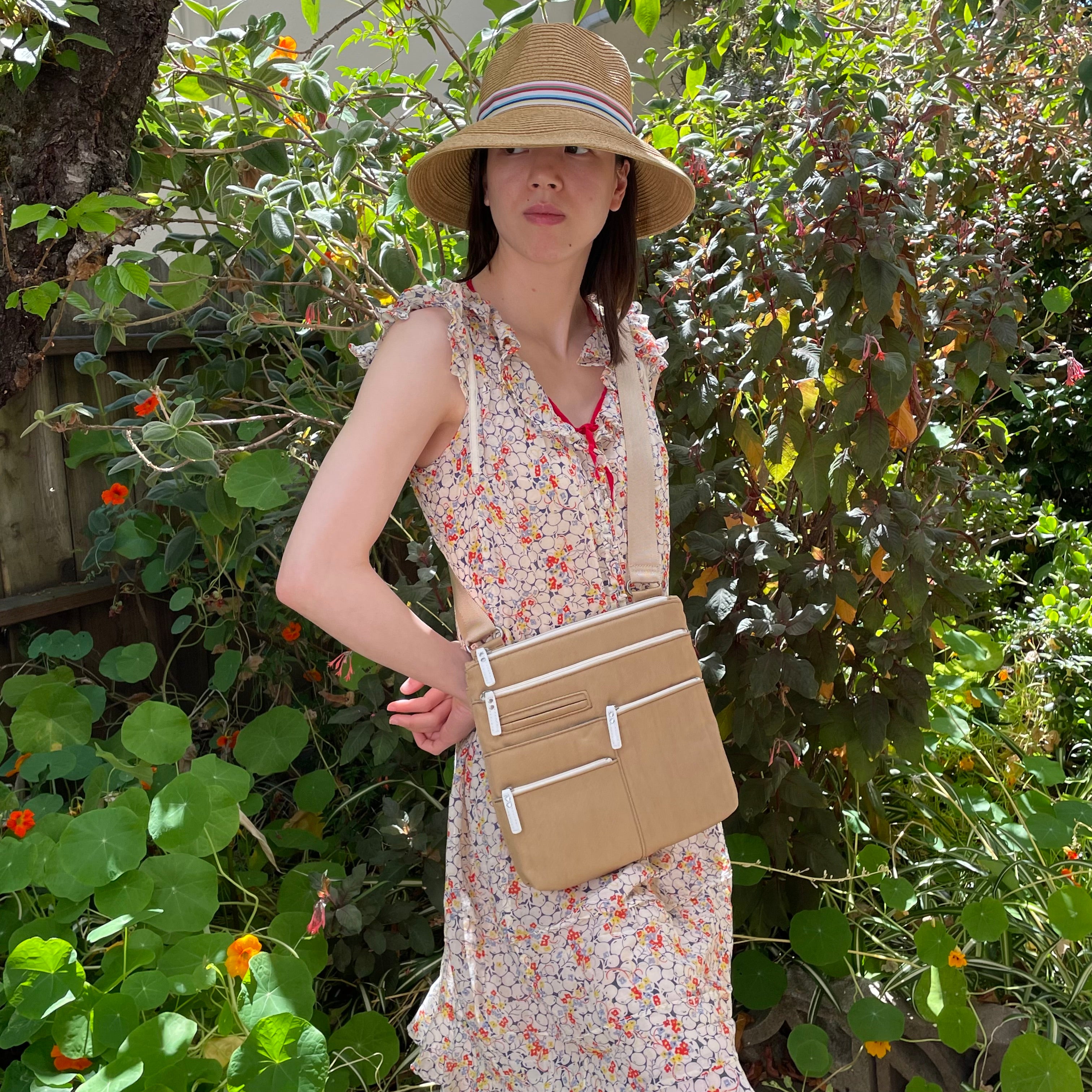 NICO - Rattan x White | Multi-Pocket Shoulder Bag | Small