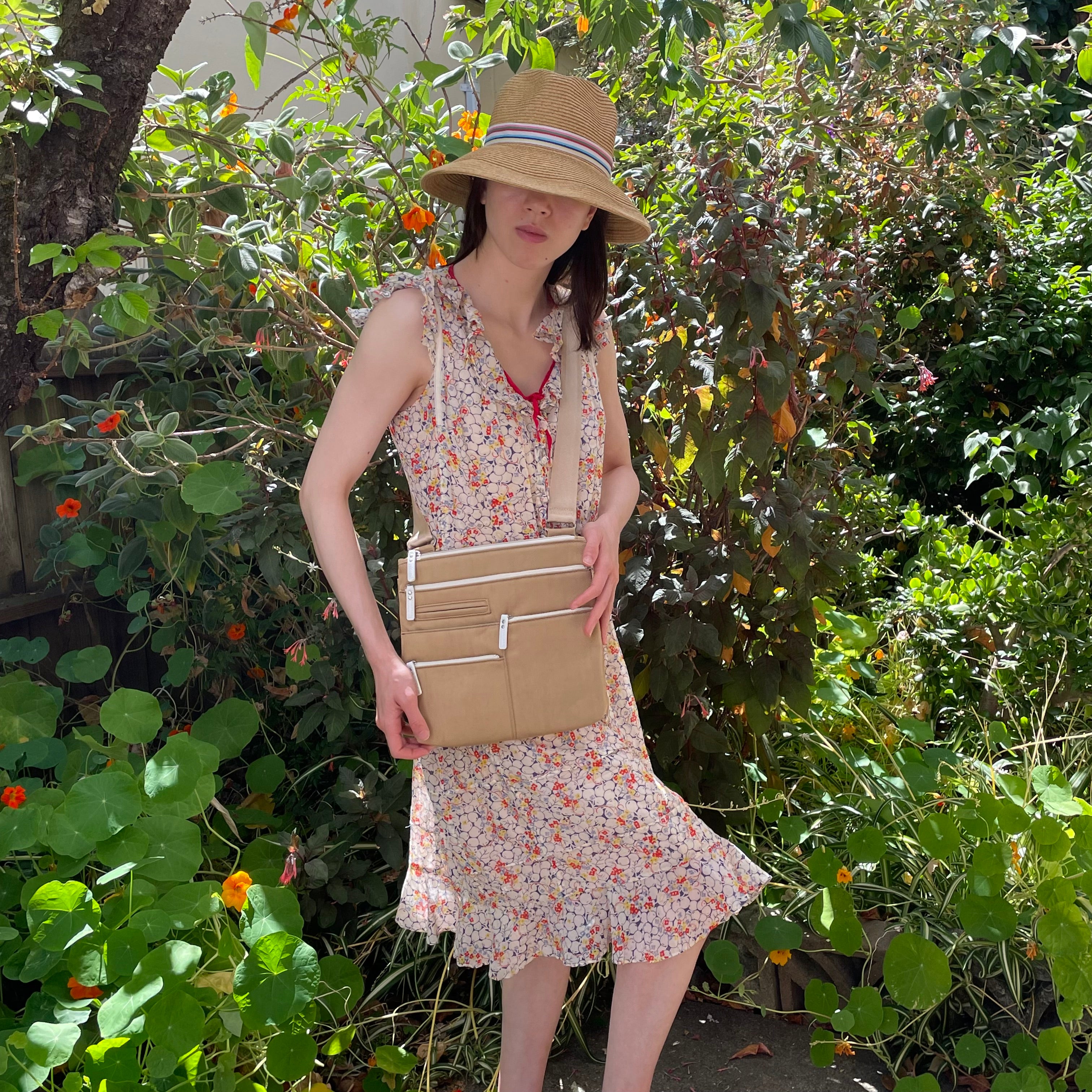 NICO - Rattan x White | Multi-Pocket Shoulder Bag | Small