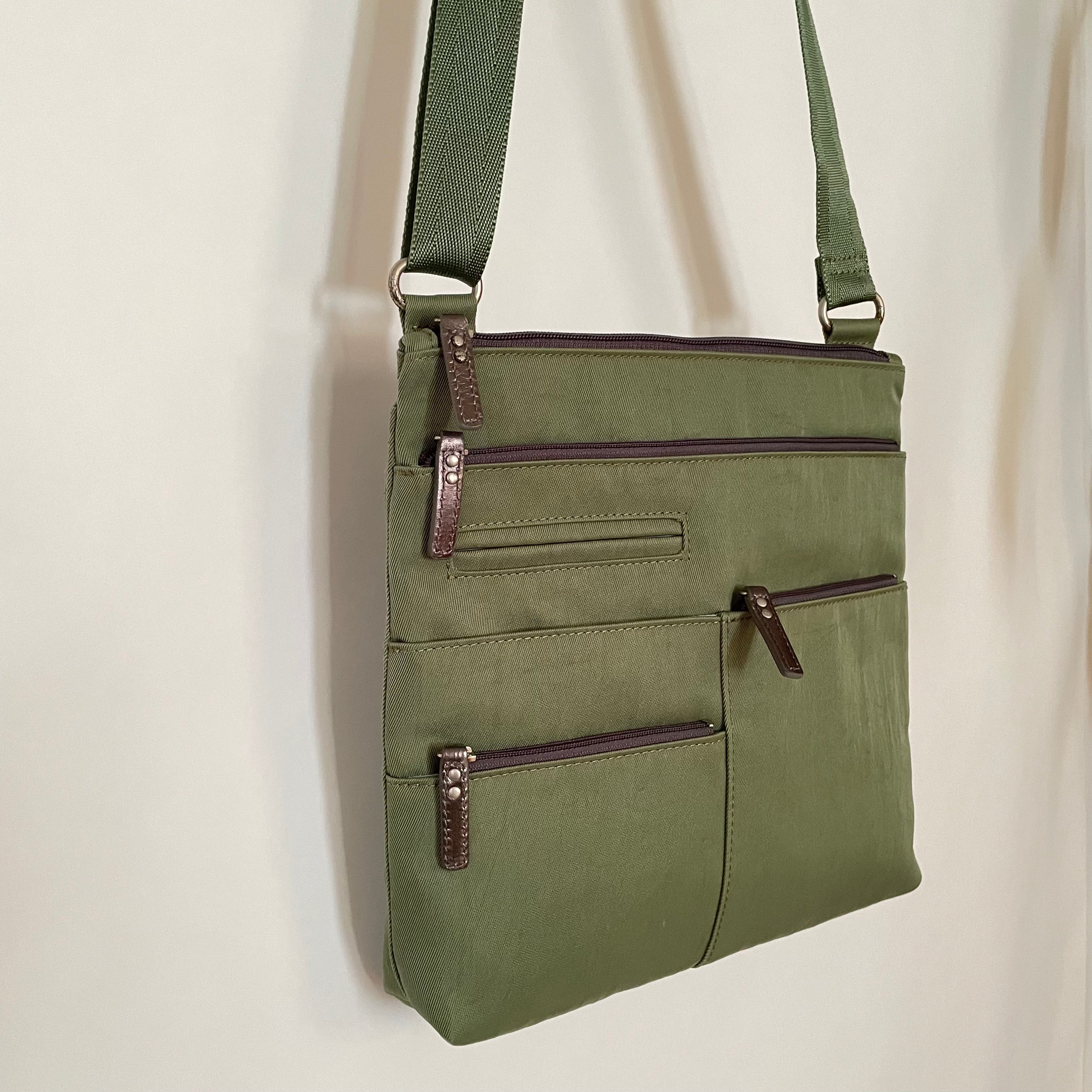 NICO - Pine x Grey | Multi-Pocket Shoulder Bag | Small