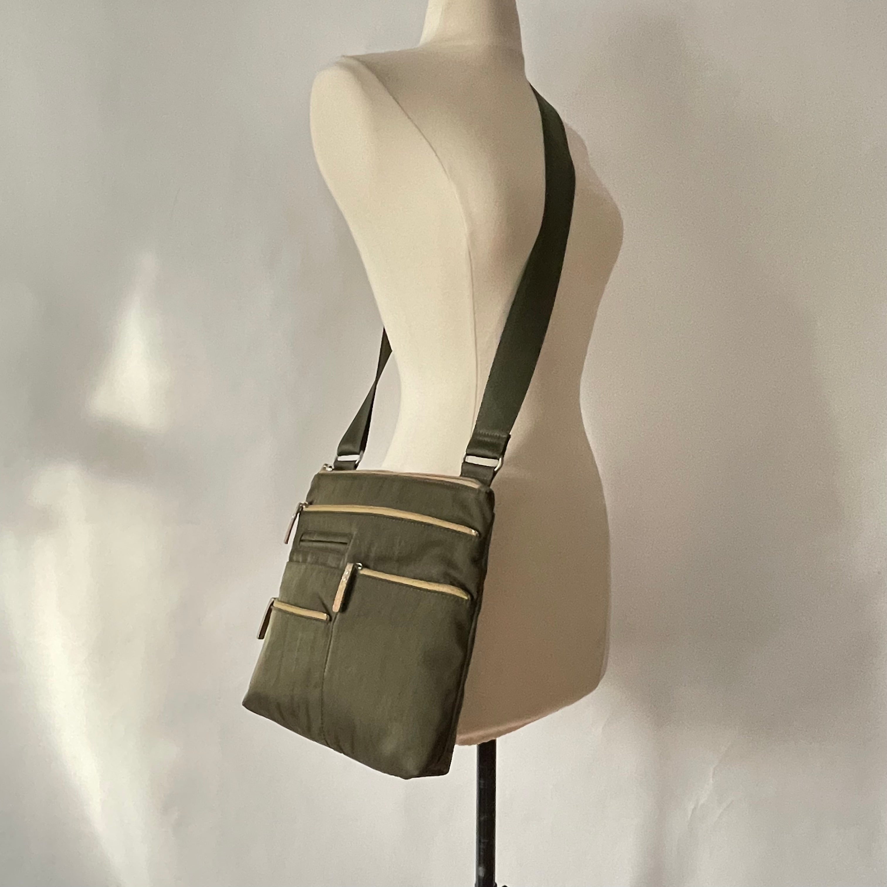 NICO - Willow x Gold | Multi-Pocket Shoulder Bag | Small