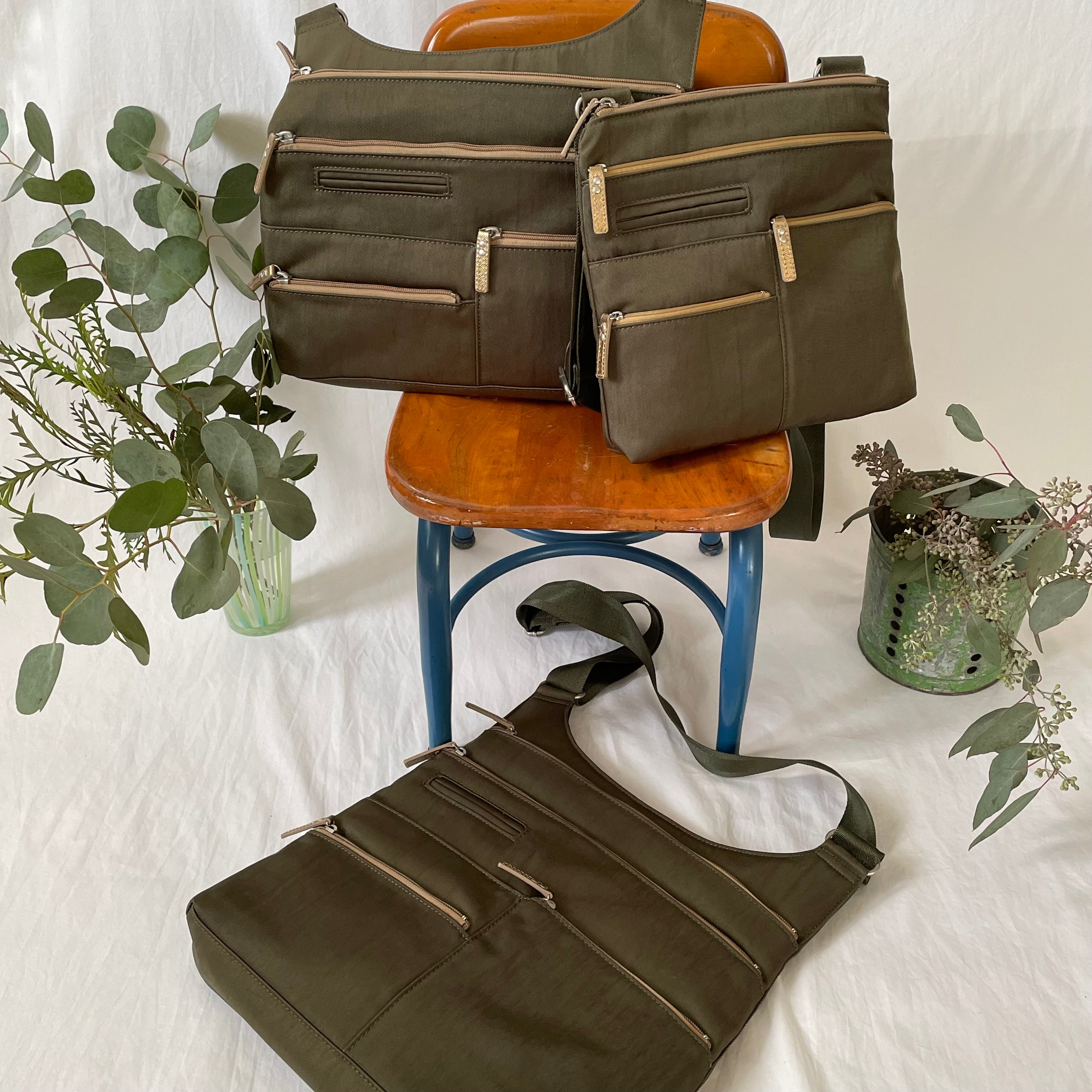 TEELA - Willow x Gold | Multi-Pocket Shoulder Bag | Medium