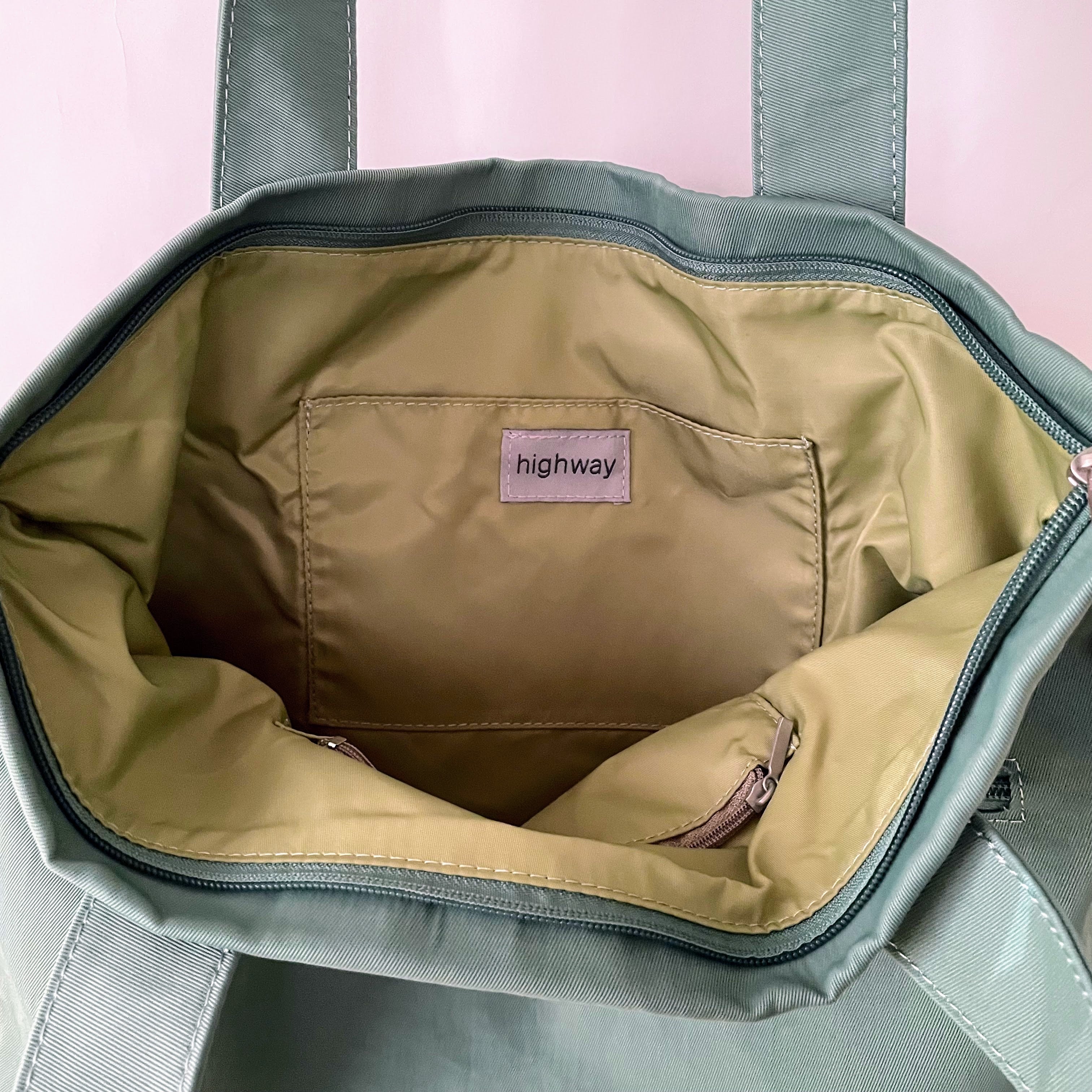 CEILA - B | Medium Nylon Tote | No inner lining, with calligraphy print | Seafoam