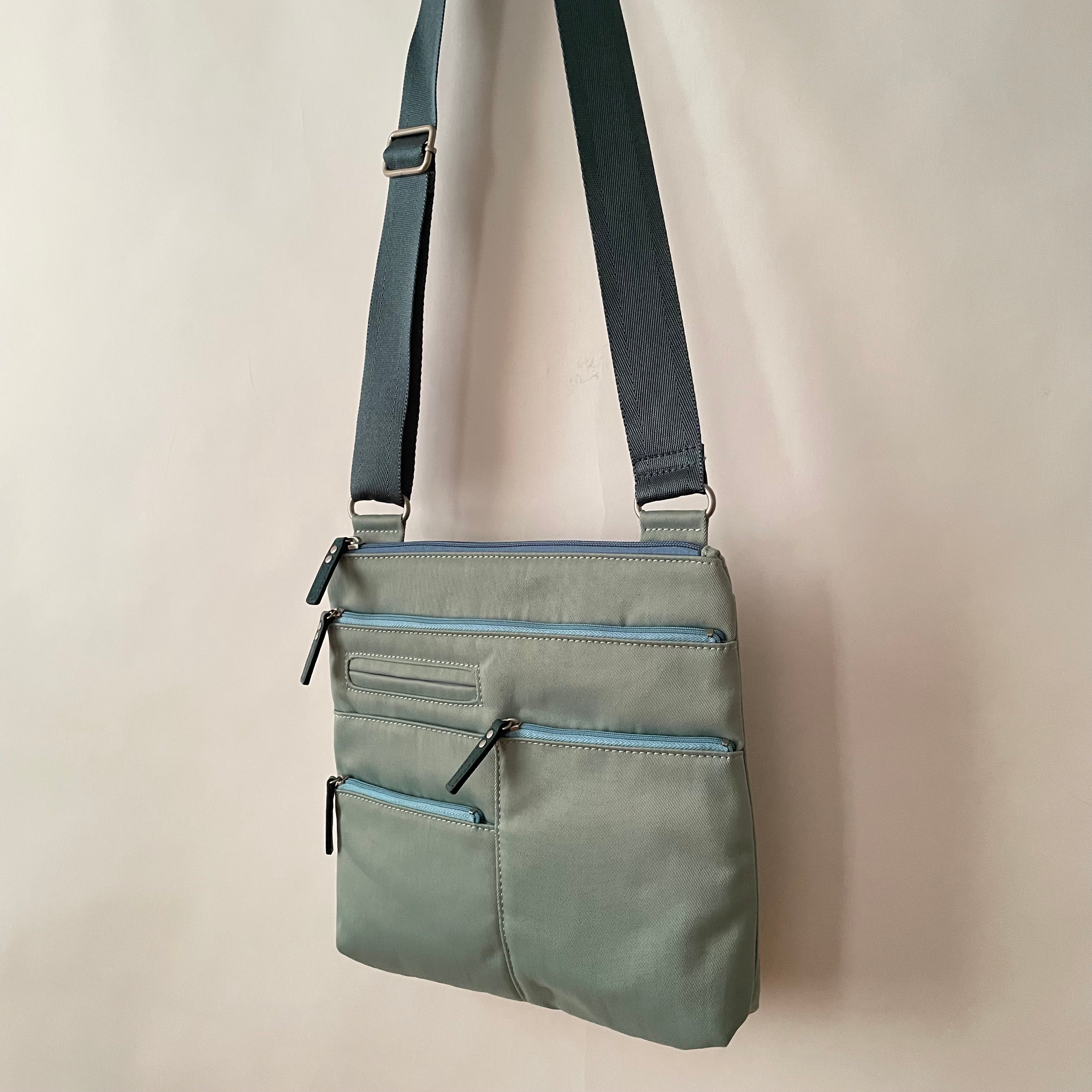 NICO - Light Seafoam x Azure | Multi-Pocket Shoulder Bag | Small