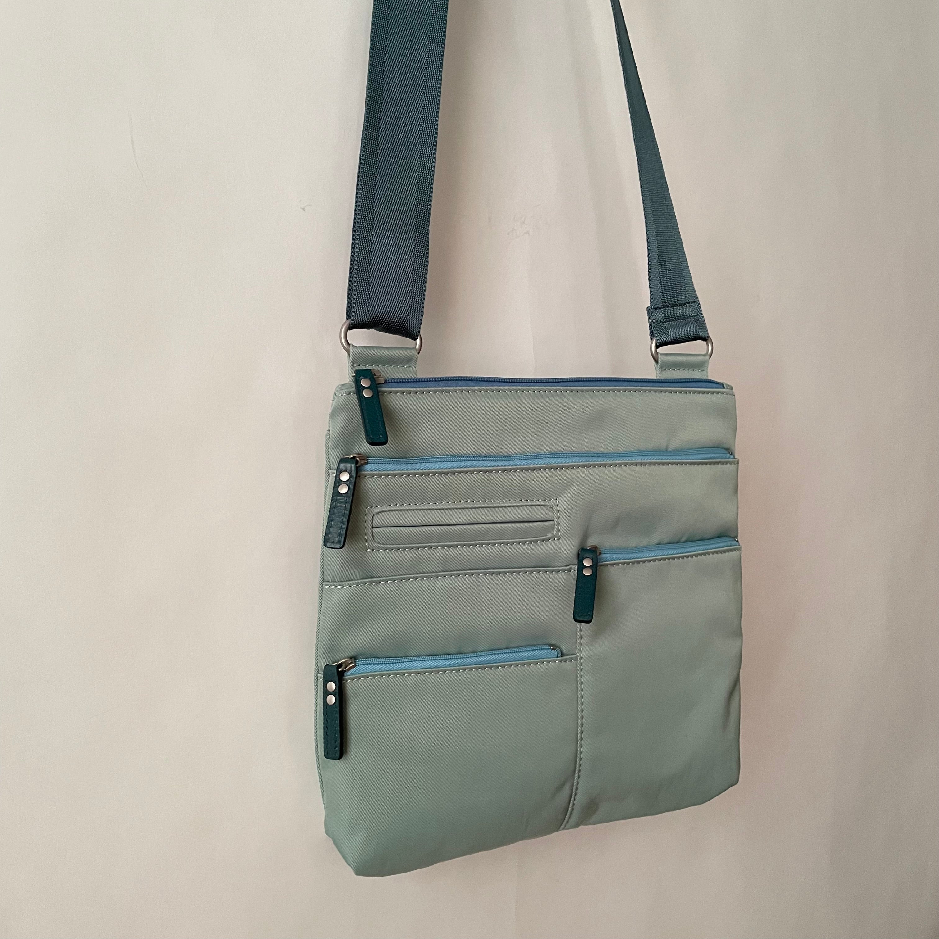 NICO - Light Seafoam x Azure | Multi-Pocket Shoulder Bag | Small