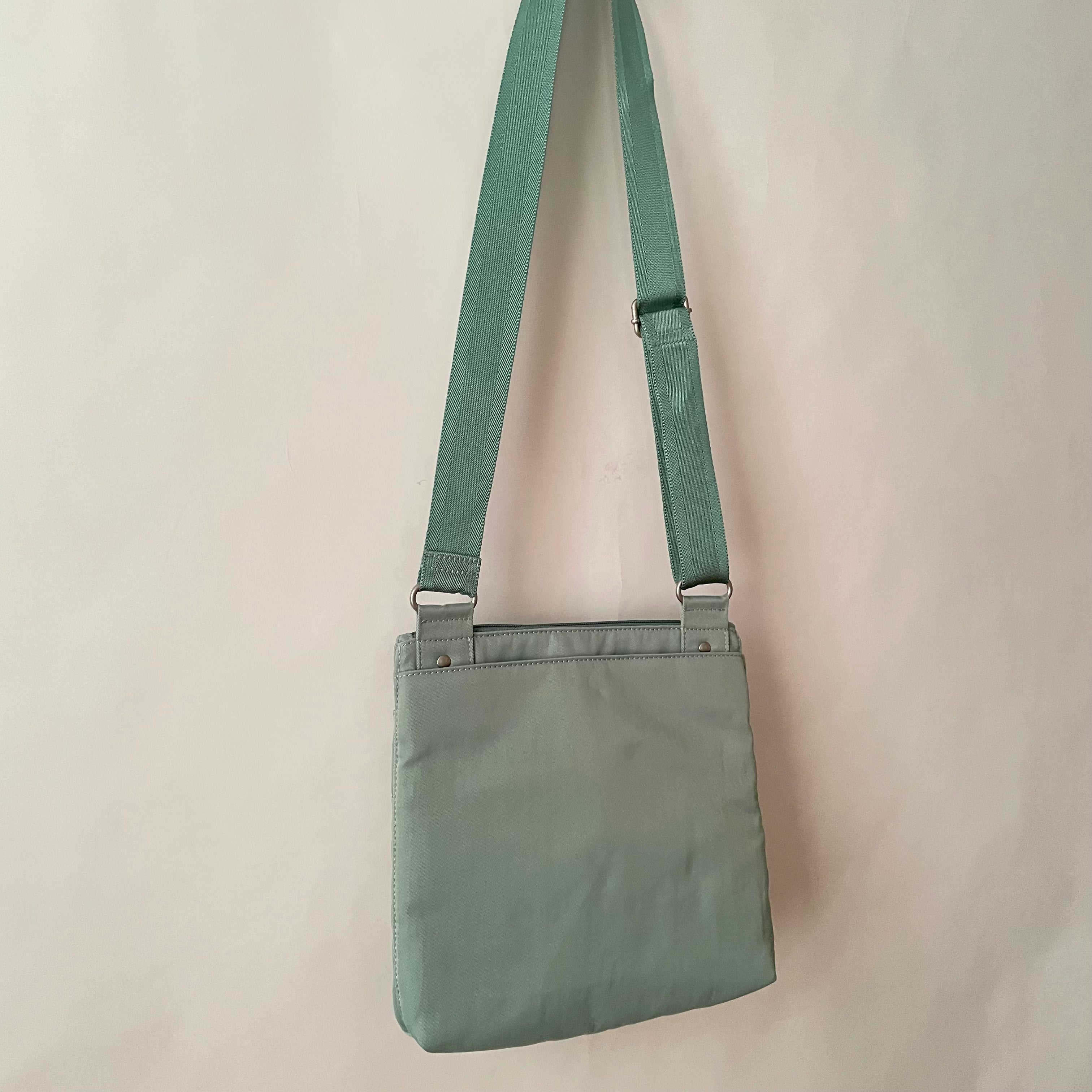NICO - Light Seafoam x Mint | Multi-Pocket Shoulder Bag | Small