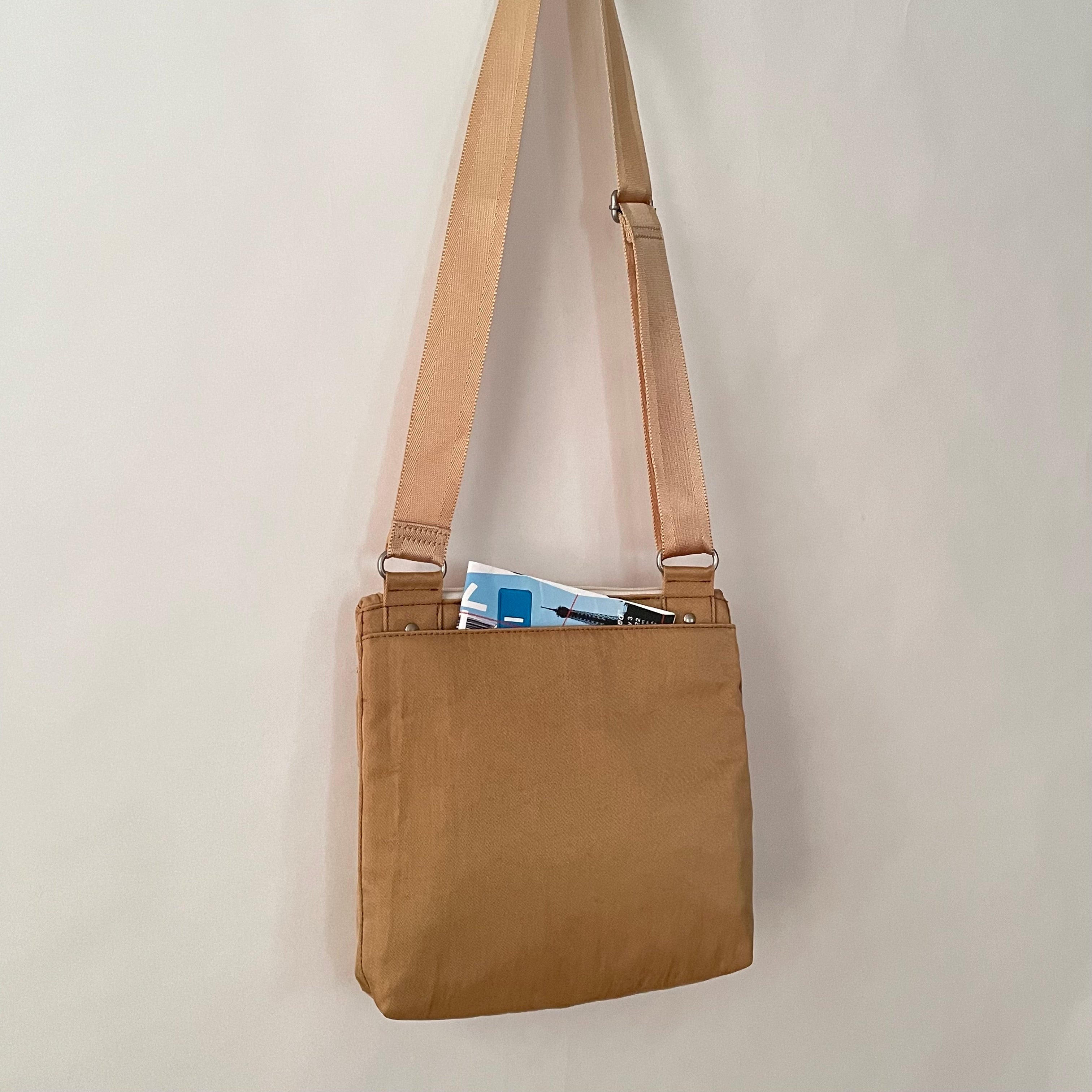 NICO - Rattan x White | Multi-Pocket Shoulder Bag | Small