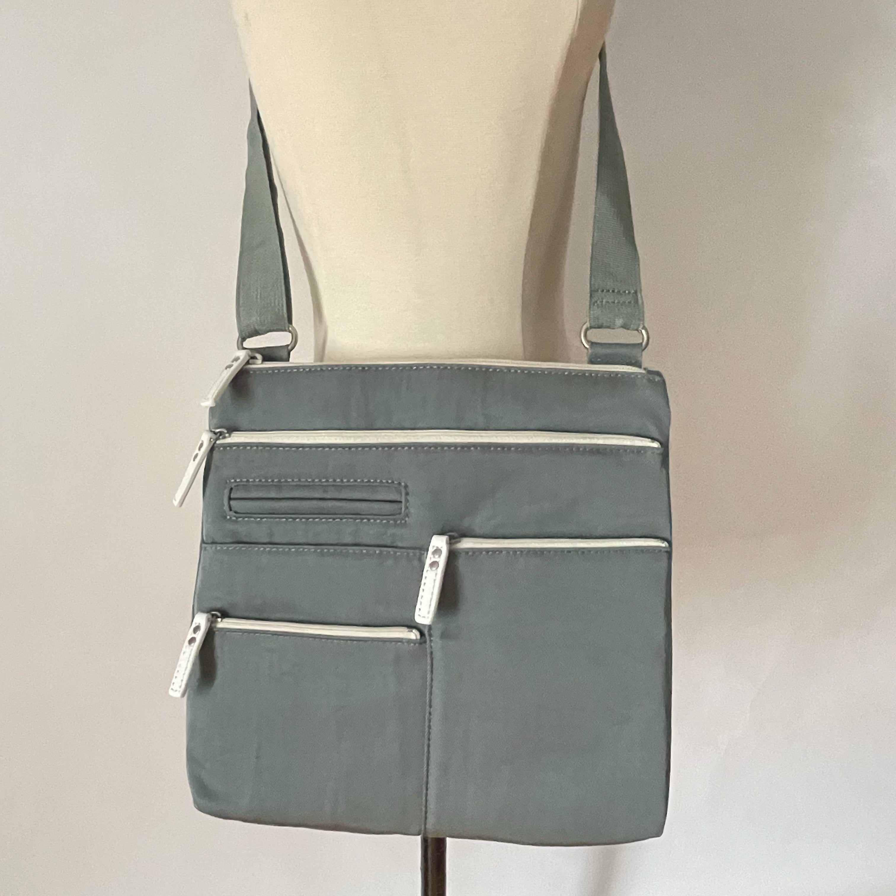 NICO - Mist x White | Multi-Pocket Shoulder Bag | Small