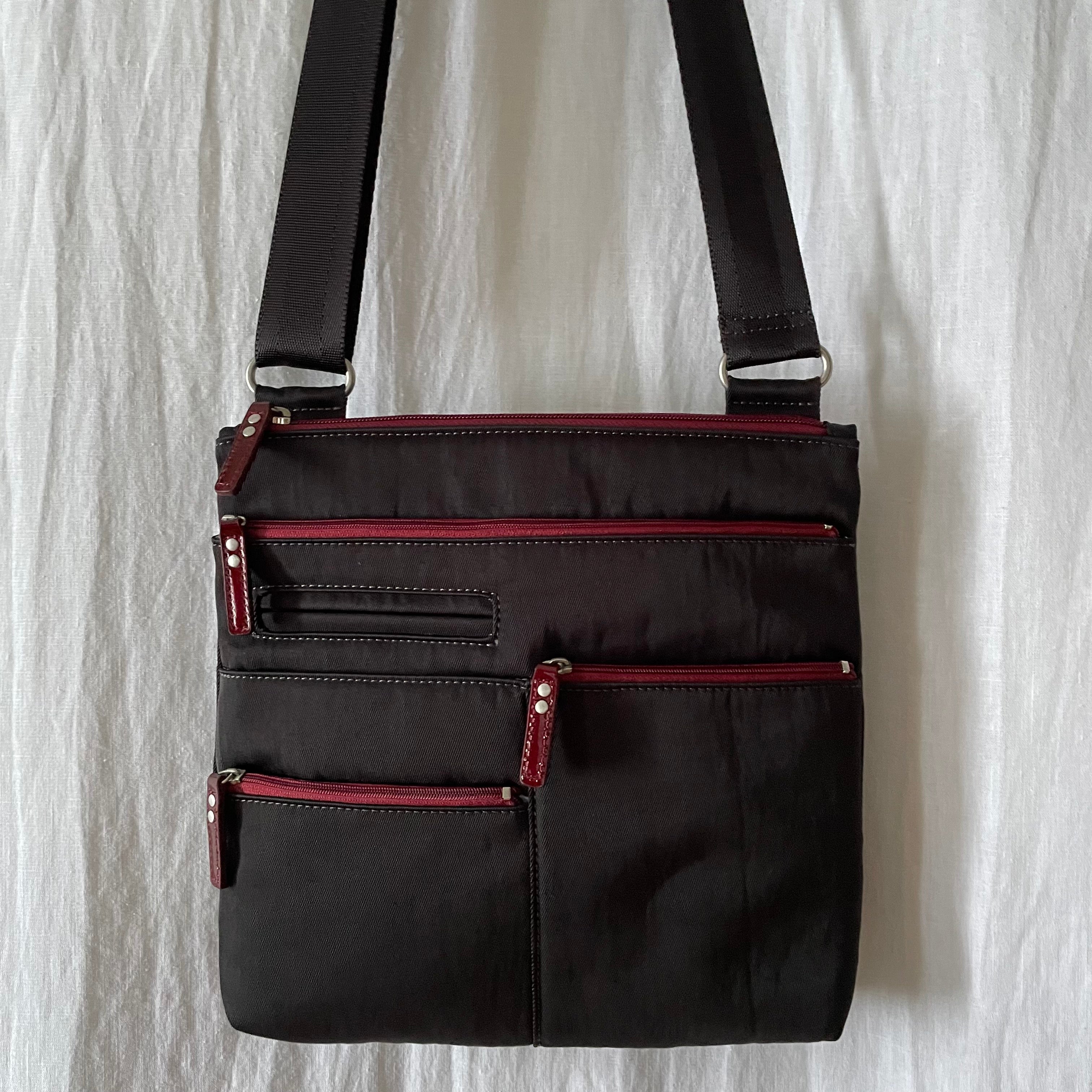 NICO - Ink x Red | Multi-Pocket Shoulder Bag | Small