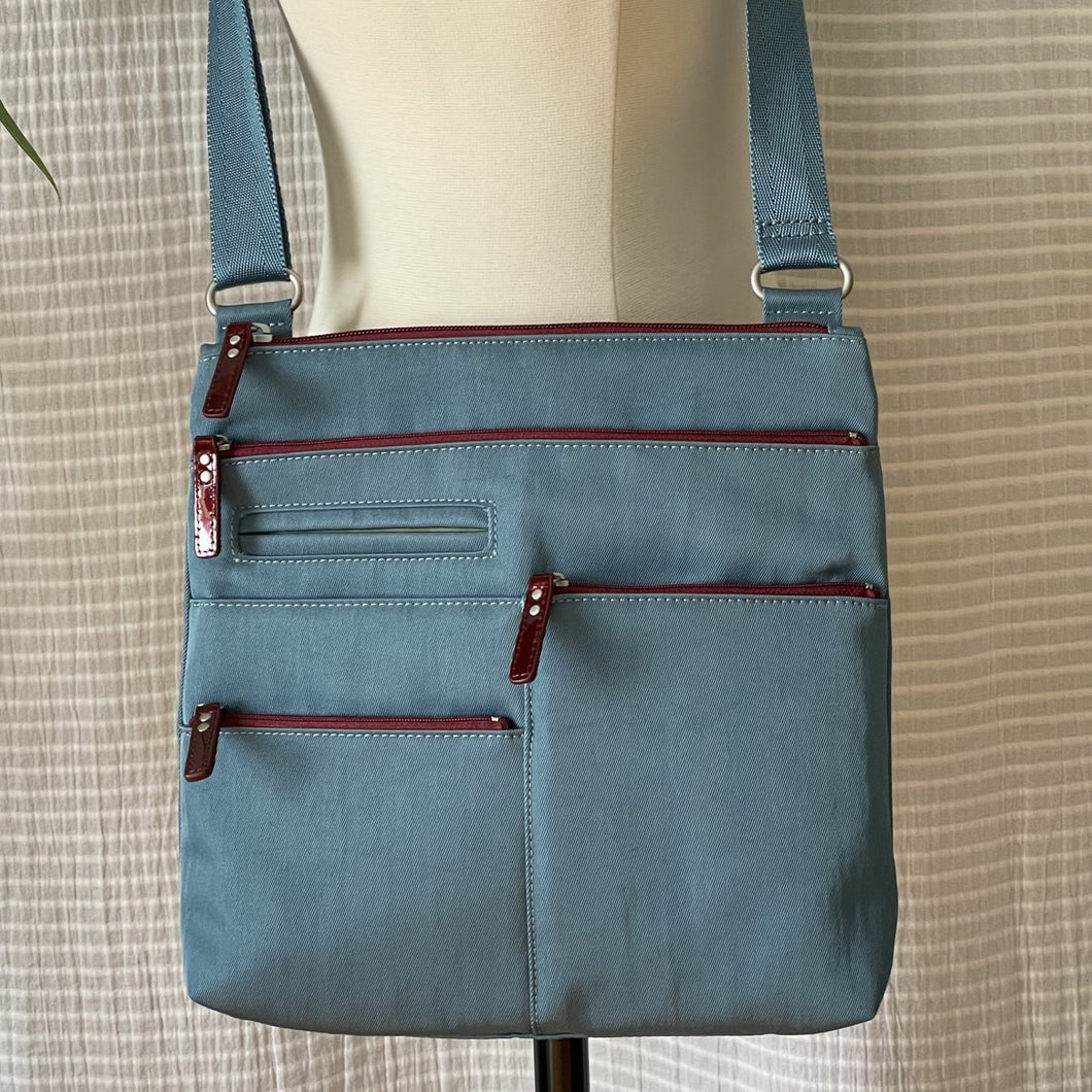 NICO - Blue Jay/Red | Multi-Pocket Shoulder Bag | Small