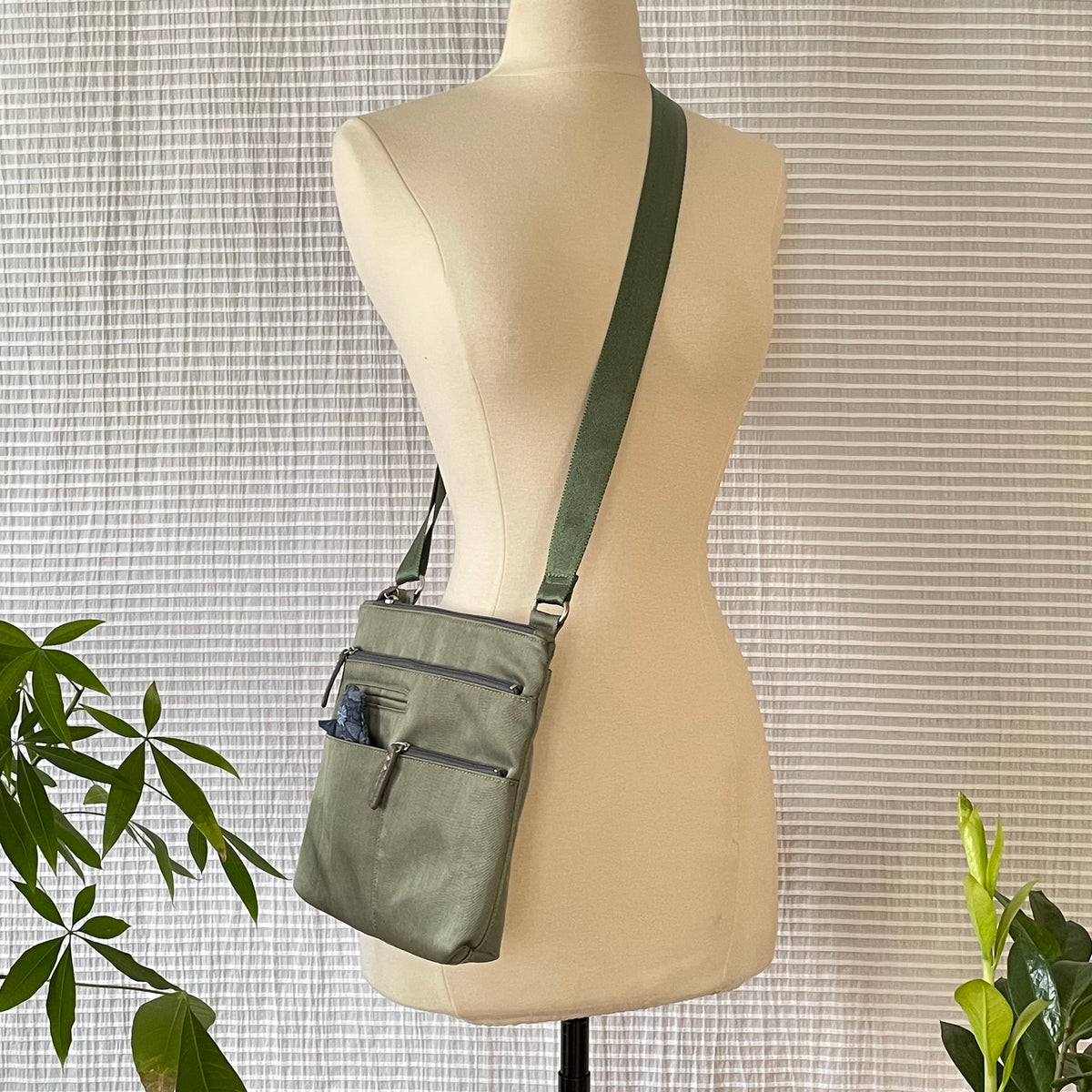 PETE - Fern Green x Grey | Multi-Pocket Shoulder Bag | Mini | SS2023 ...